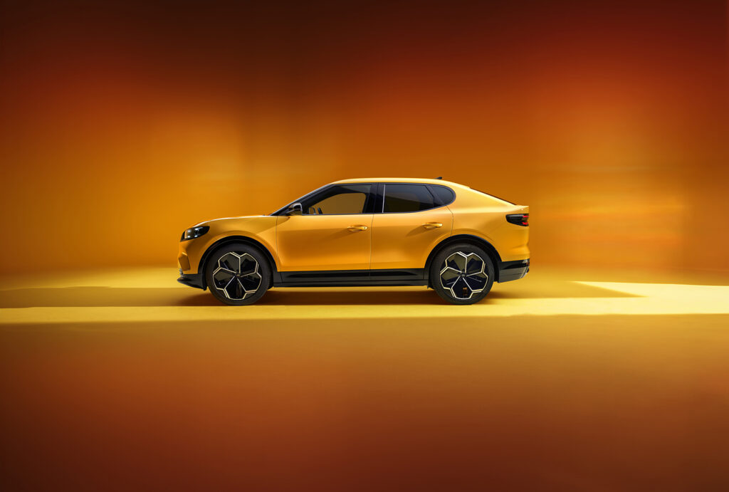 Ford Capri, un grande ritorno: oggi è una SUV-Coupé elettrica da 340 CV 3