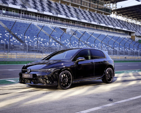 Golf R
