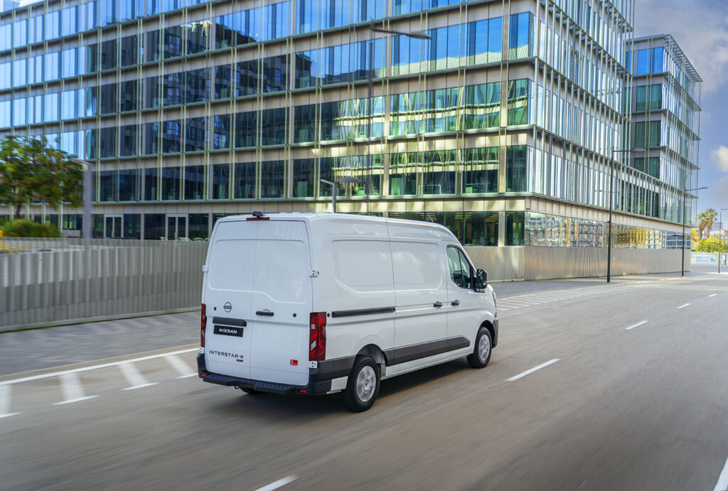 Nissan Interstar, arriva sul mercato il più grande della famiglia di veicoli commerciali 8