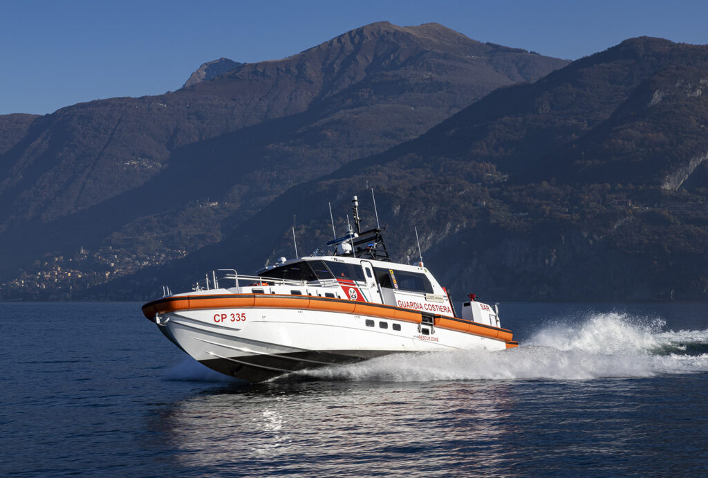Scania al servizio della Guardia Costiera: due motori V8 equipaggeranno la Motovedetta CP 335 7 Scania - Guardia Costiera