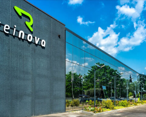 Reinova