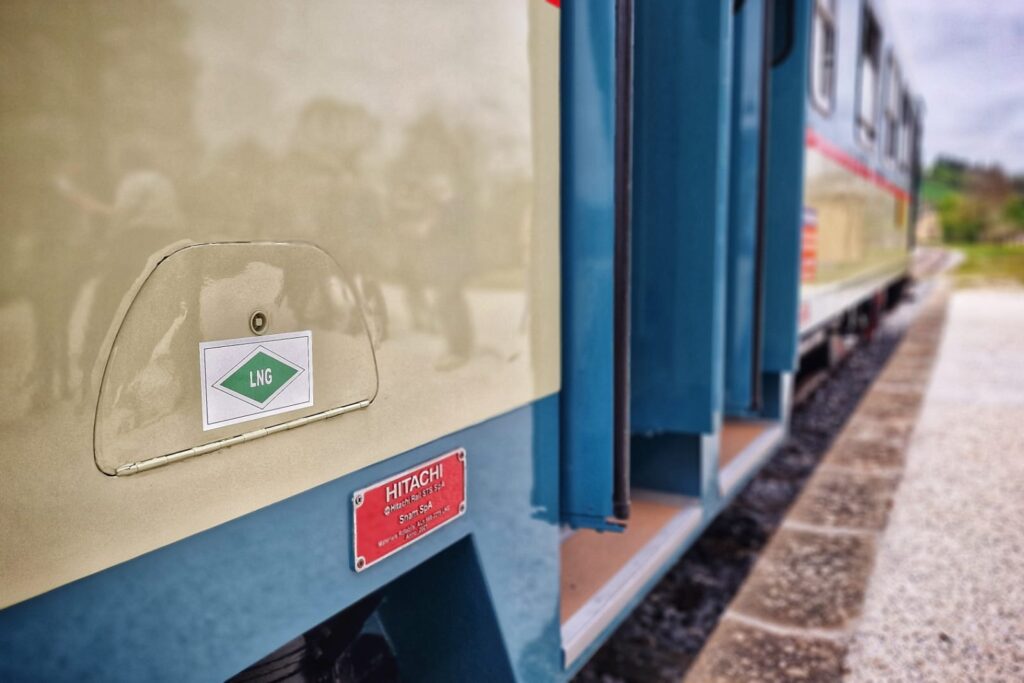 Mobilità ferroviaria sostenibile: Ecomotive Solutions al centro del primo treno passeggeri a BioGNL in Europa 2