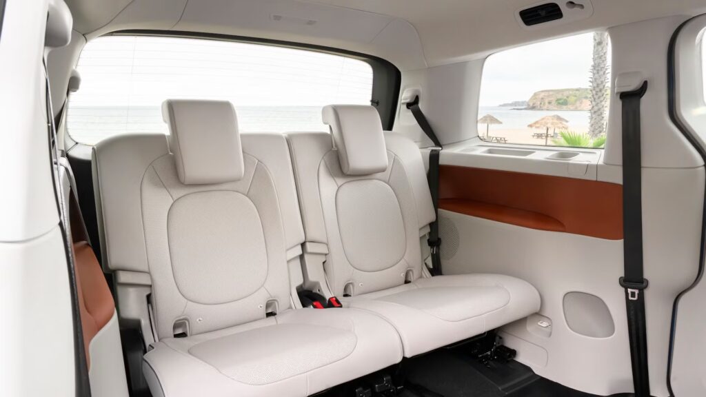 Problema sedili auto: Volkswagen richiama migliaia di minivan ID. buzz per un’anomalia nella terza fila 2