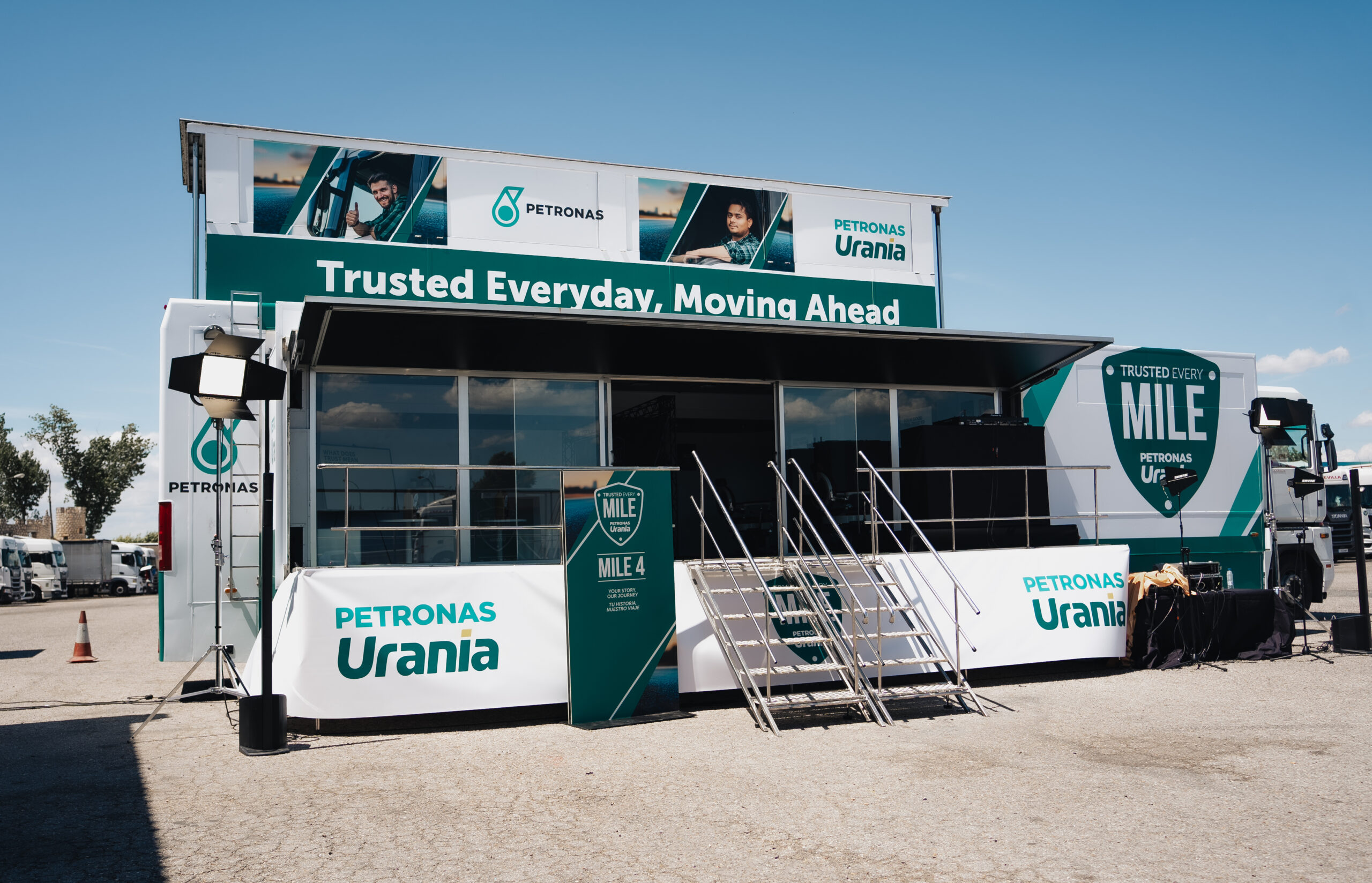 PETRONAS Urania : lubrificanti per veicoli commerciali