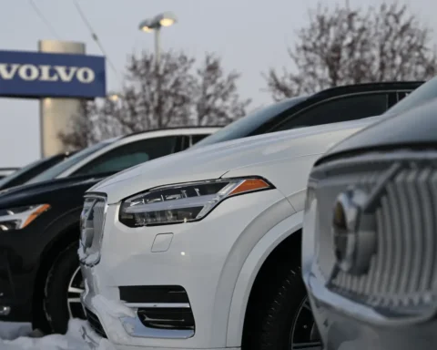Daimler e altri colossi dei camion sfidano la California