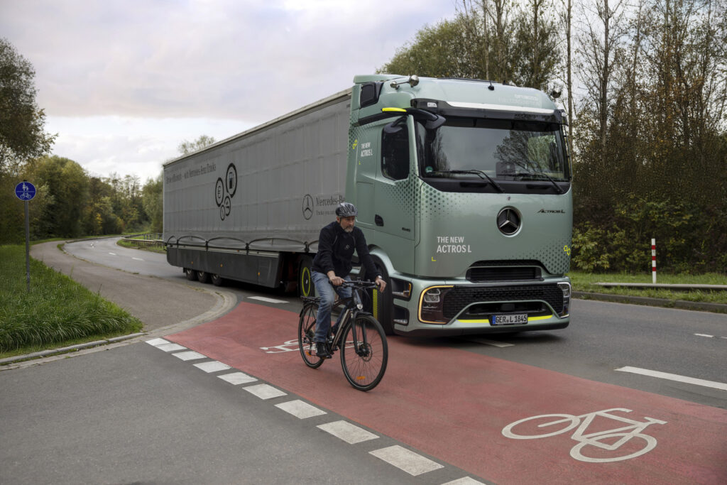 NUFAM 2025: Daimler Truck accelera sulla mobilità elettrica nel trasporto pesante 2