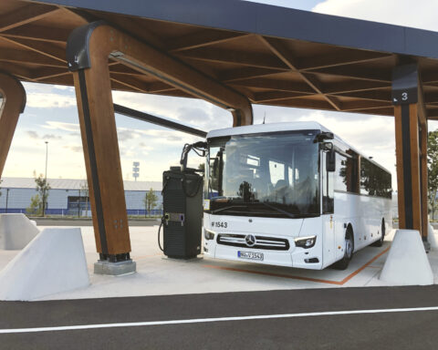 Daimler Buses_Mercedes-Benz eIntouro