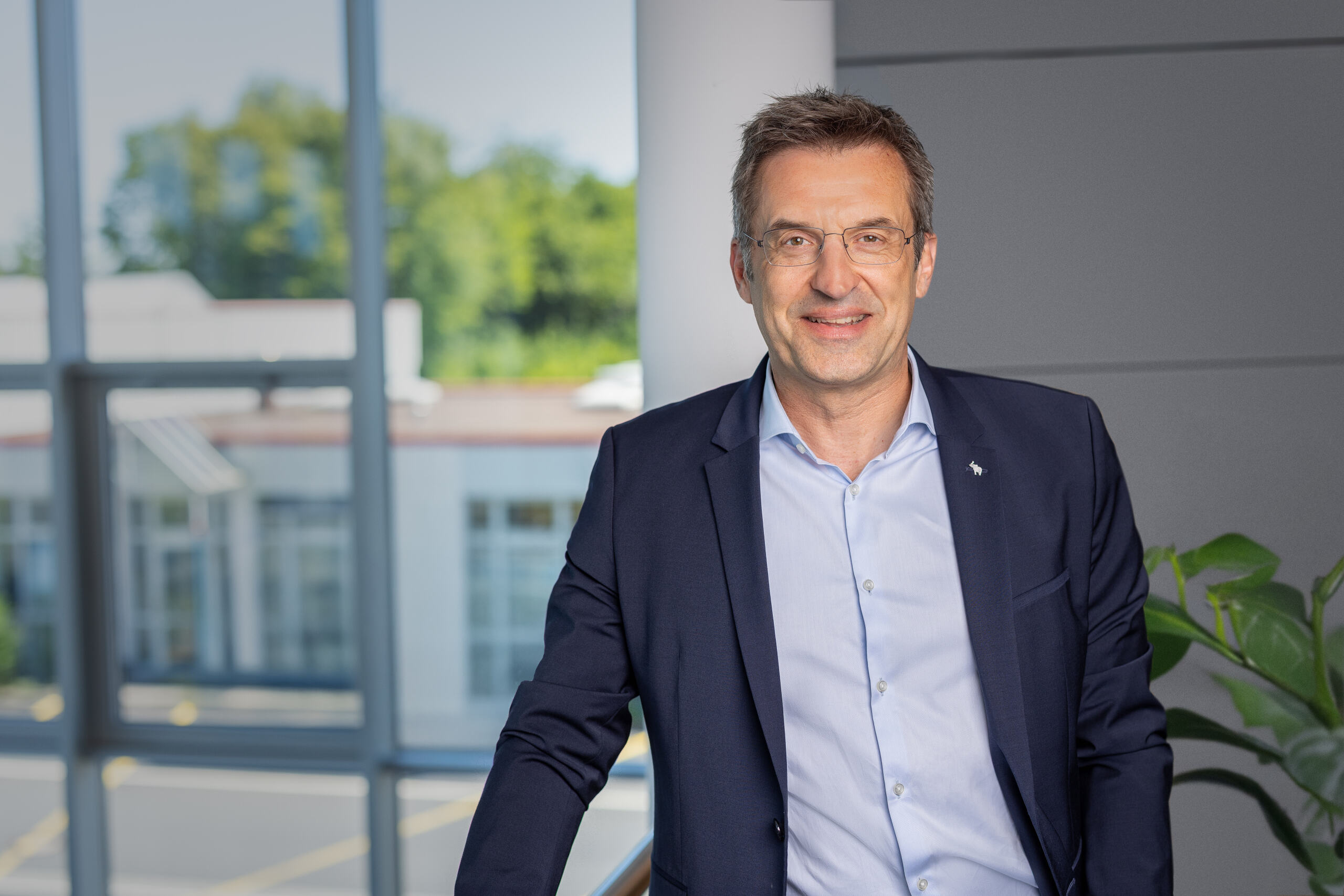 Dr Guenter Schweitzer Chief Operations Officer