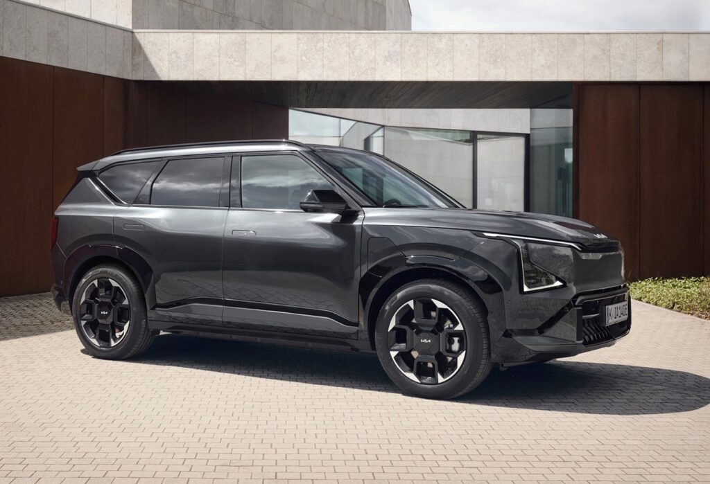 Kia al Salone Auto di Torino 2025: protagoniste le novità elettriche con EV5, EV4 e Nuovo Sportage 4