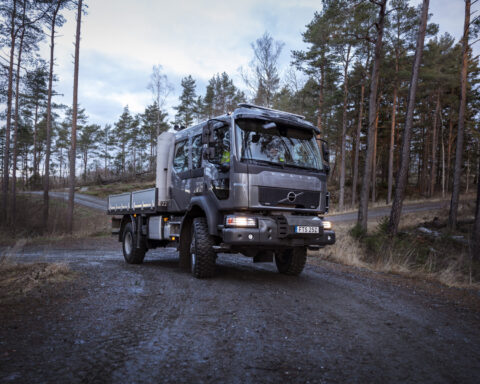 Volvo Trucks FL 4x4