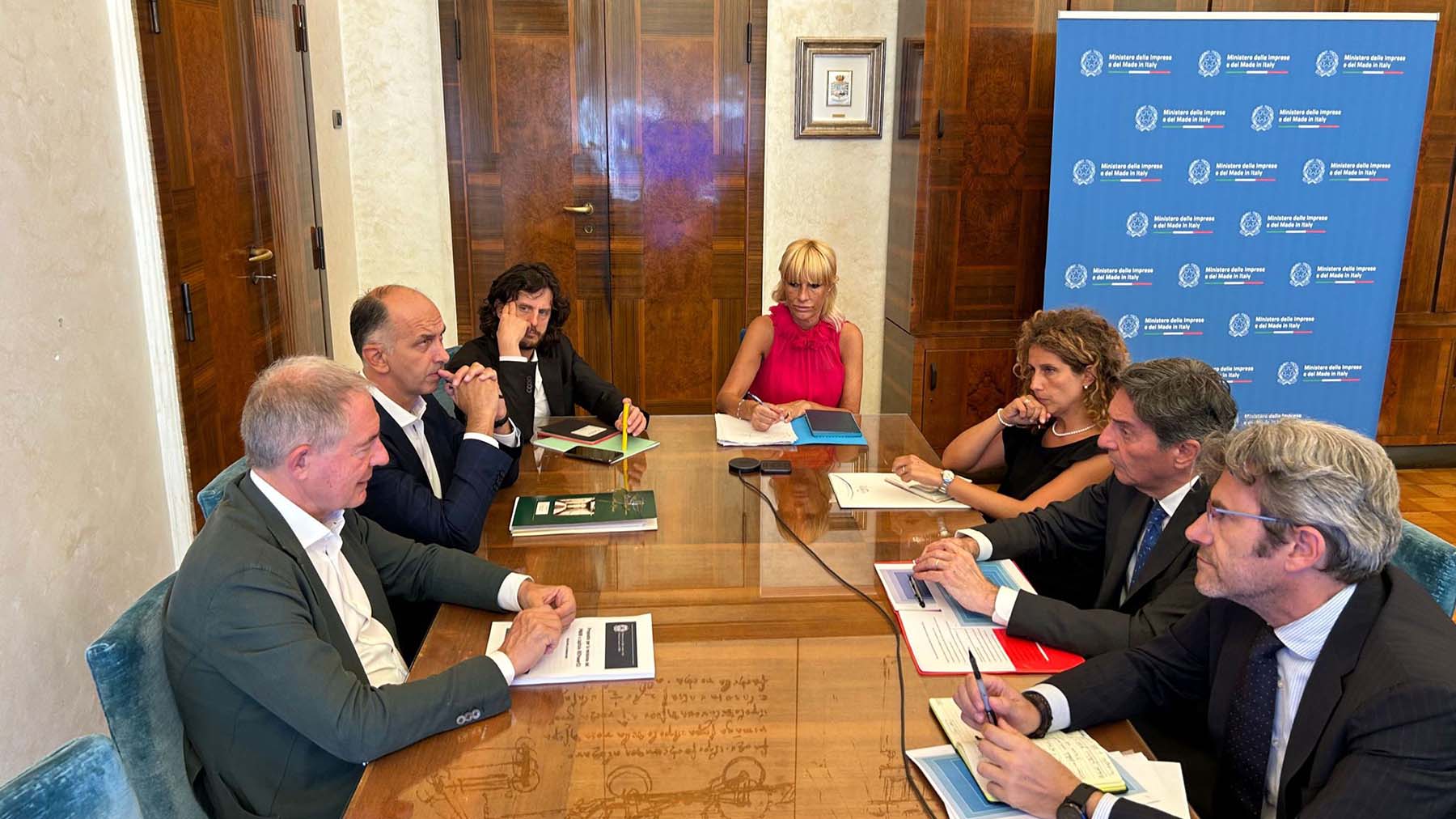 Urso incontra Stellantis e ANFIA