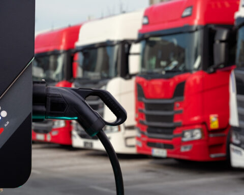 Spirii e ZE Ports: elettrificazione mezzi pesanti