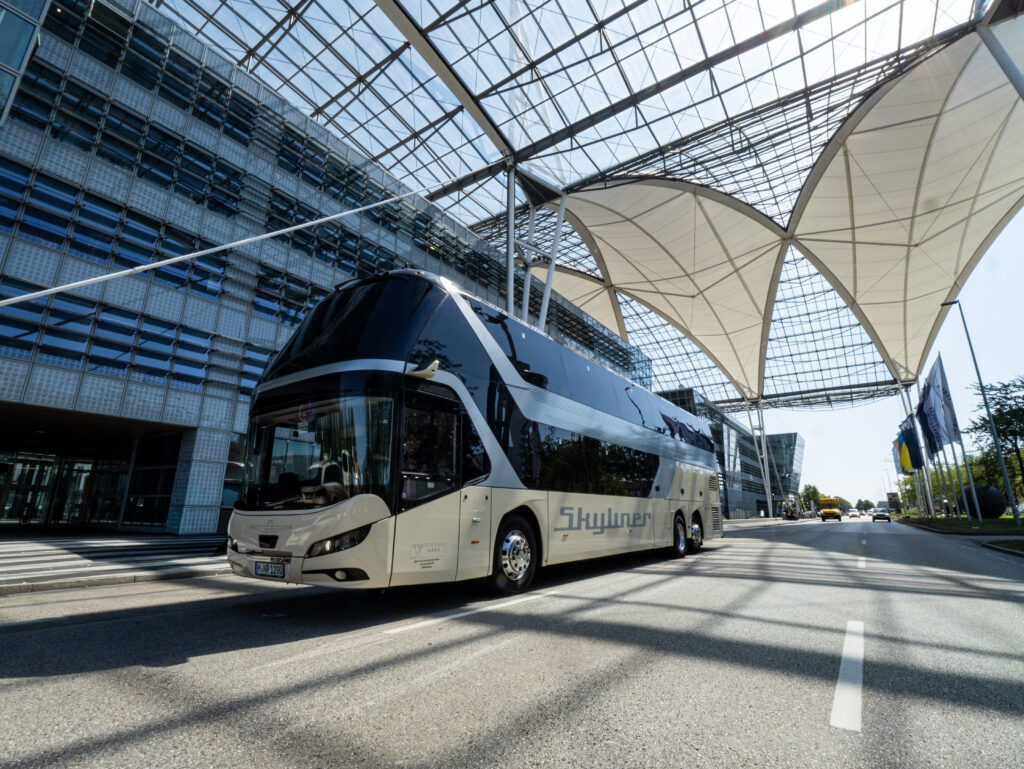 MAN Truck & Bus presenta il nuovo NEOPLAN Skyliner: autobus a due piani tra comfort e sostenibilità 2
