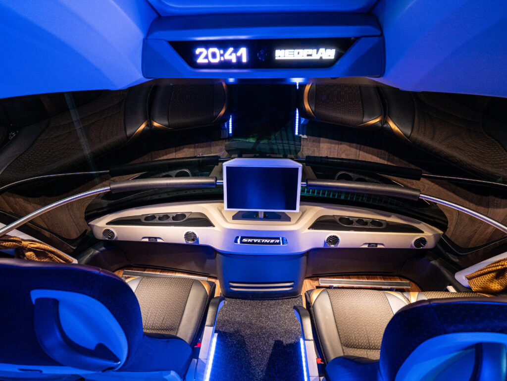 MAN Truck & Bus presenta il nuovo NEOPLAN Skyliner: autobus a due piani tra comfort e sostenibilità 4