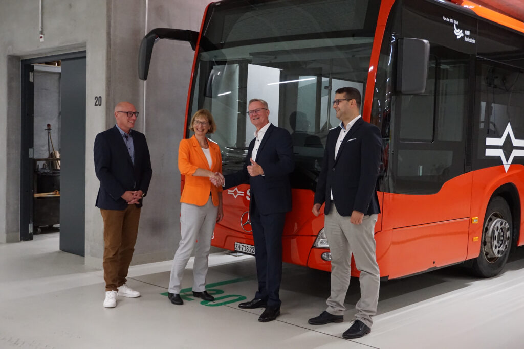 Mobilità elettrica in espansione: Daimler Buses elettrifica il deposito SZU a Wädenswil 3