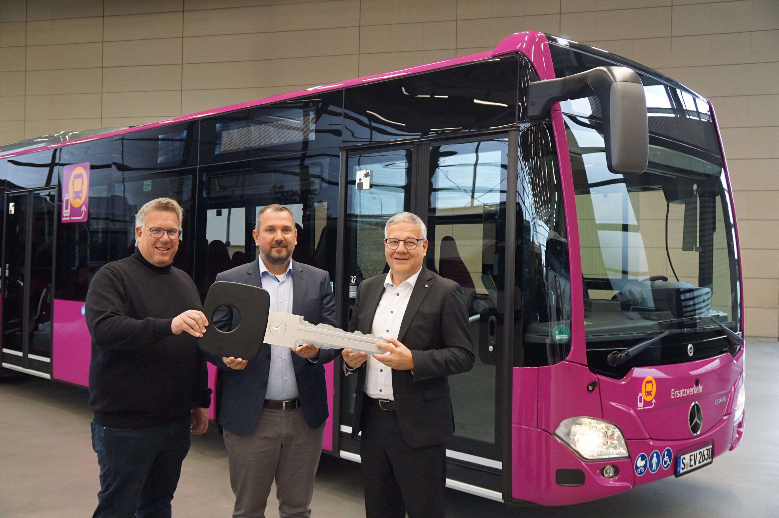 Daimler Buses consegna 50 Citaro GÜ a SEV Deutschland per i servizi di autobus sostitutivi ferroviari 1 SEV Deutschland riceverà 50 autobus articolati Citaro GÜ da Daimler Buses