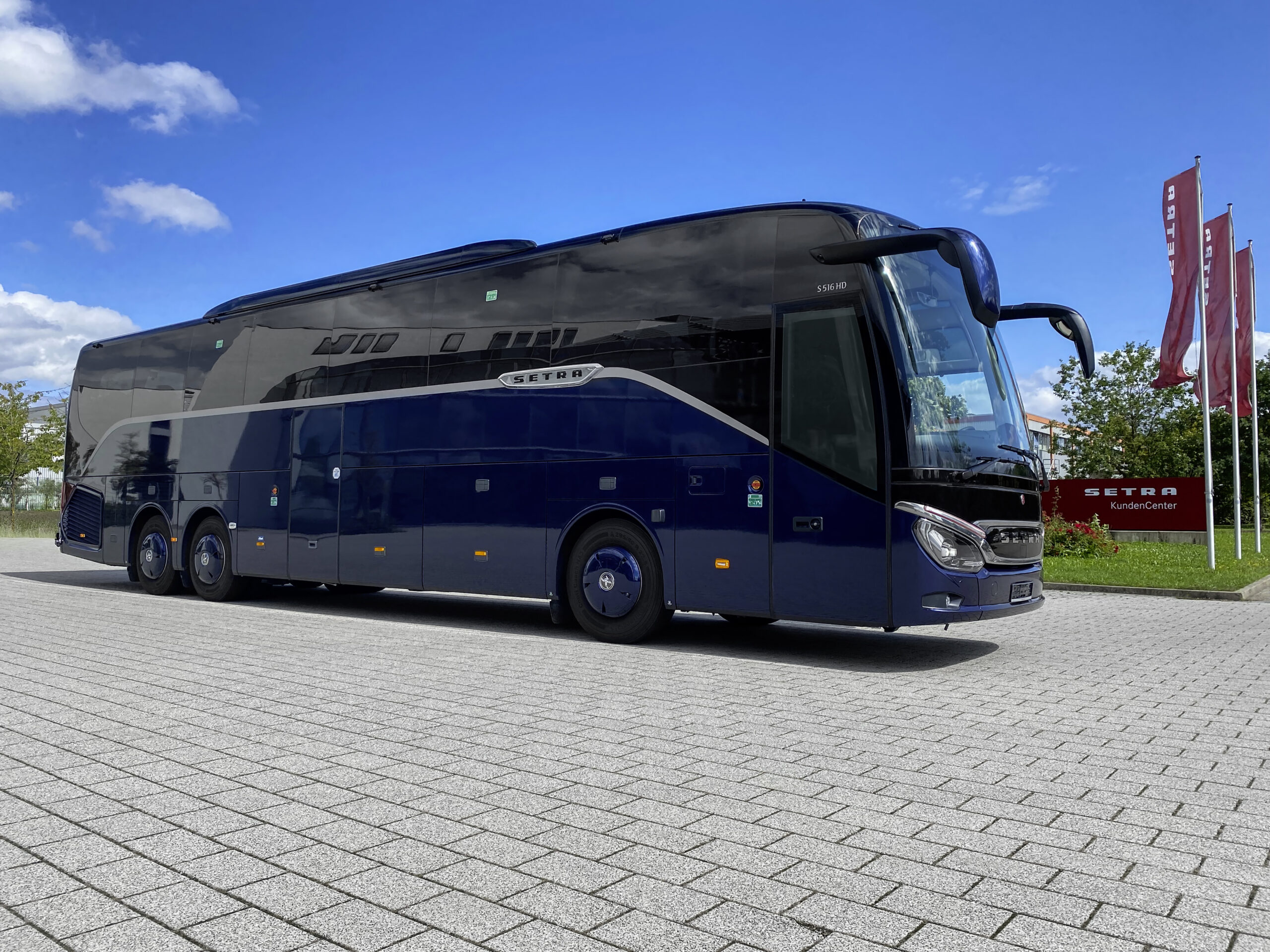 Setra celebra Interbus: un nuovo bus conferenza per il 60° anniversario 1 Il nuovo Setra S 516 HD allestito per Interbus