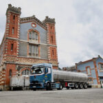 Mercedes-Benz Trucks testa l’eActros 600 per il trasporto elettrico industriale nella vendemmia dello Champagne 3 Dall’elettricità alla spuma: eActros 600 in azione durante la vendemmia