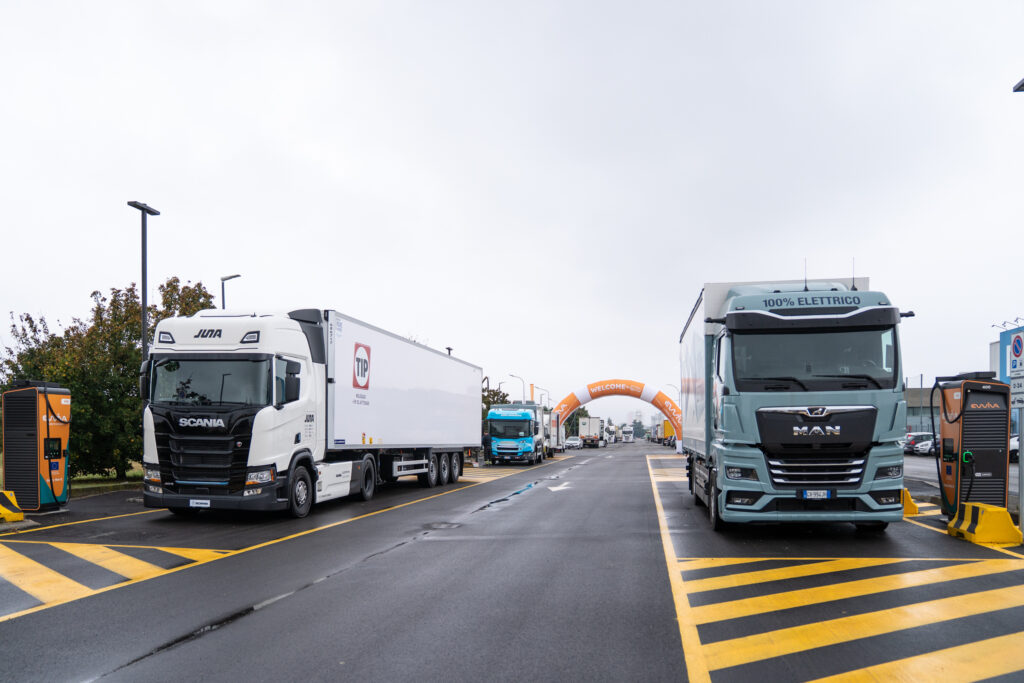 Ewiva inaugura a Piacenza la prima stazione pubblica per la ricarica e-truck 2