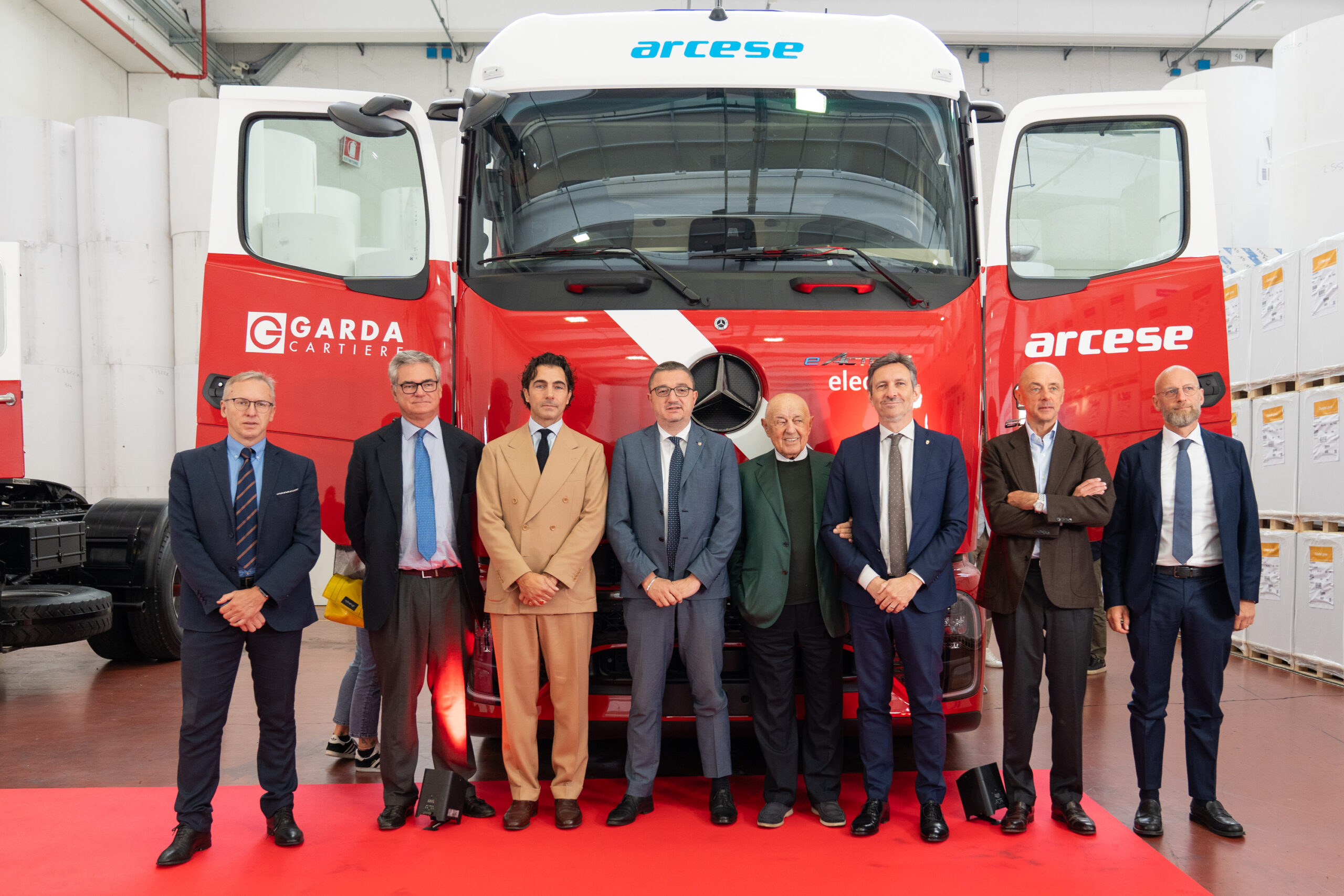 Daimler Truck Italia_ con Arcese e Cartiere del Garda