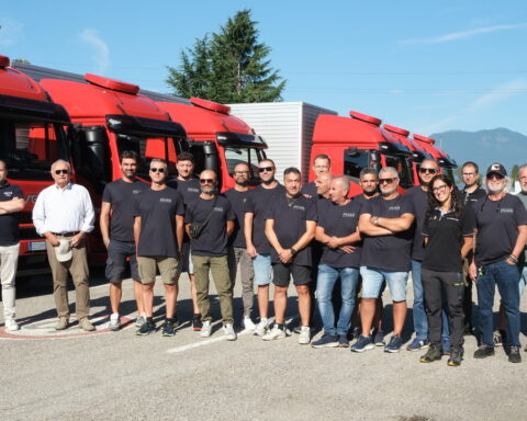 Autisti Pengo insieme al team Industrial Cars