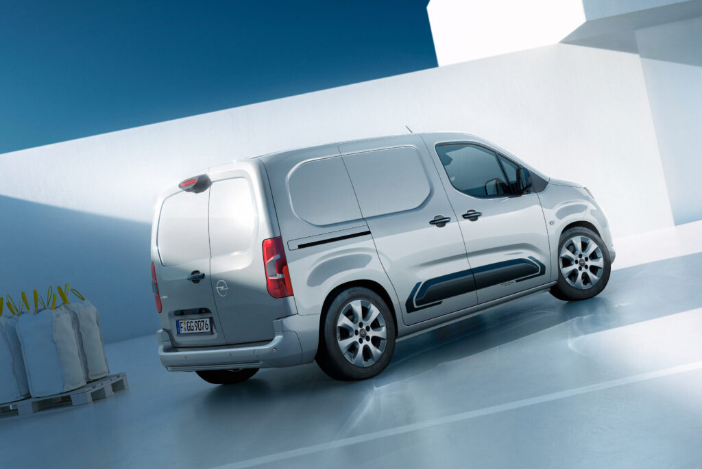 Opel Combo Tech, il furgone compatto che punta in alto con equipaggiamenti premium 2