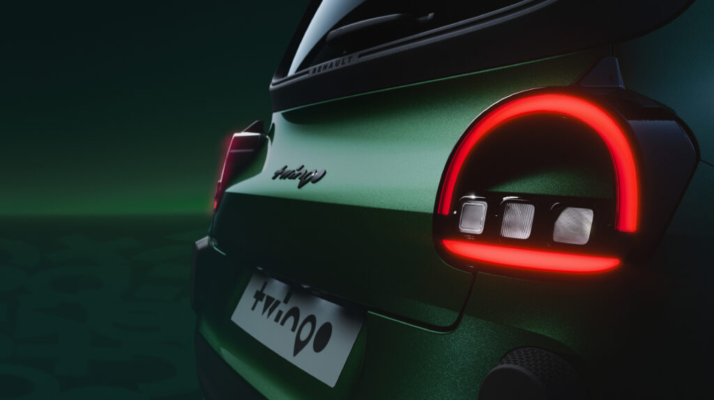Renault lancia in Italia il programma Twingo R Pass per la nuova city car elettrica 3