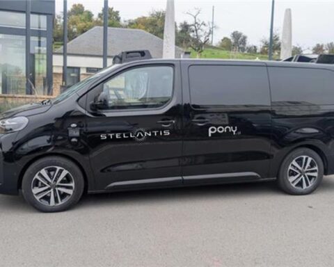 Peugeot e-Traveller
