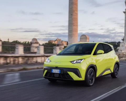 BYD inaugura un nuovo centro per la logistica ricambi auto a Fagnano