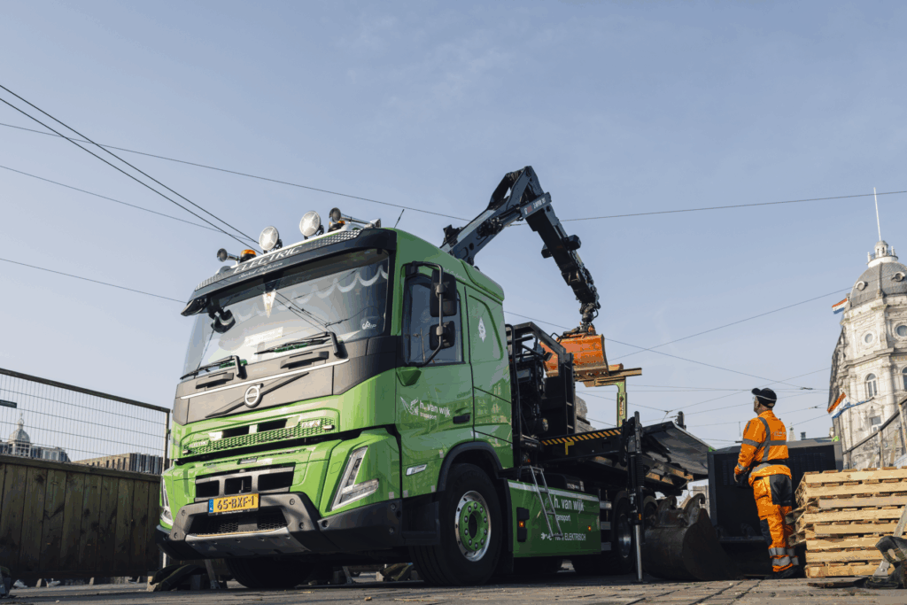 Volvo Trucks, i camion elettrici superano i 250 milioni di chilometri su strada 4
