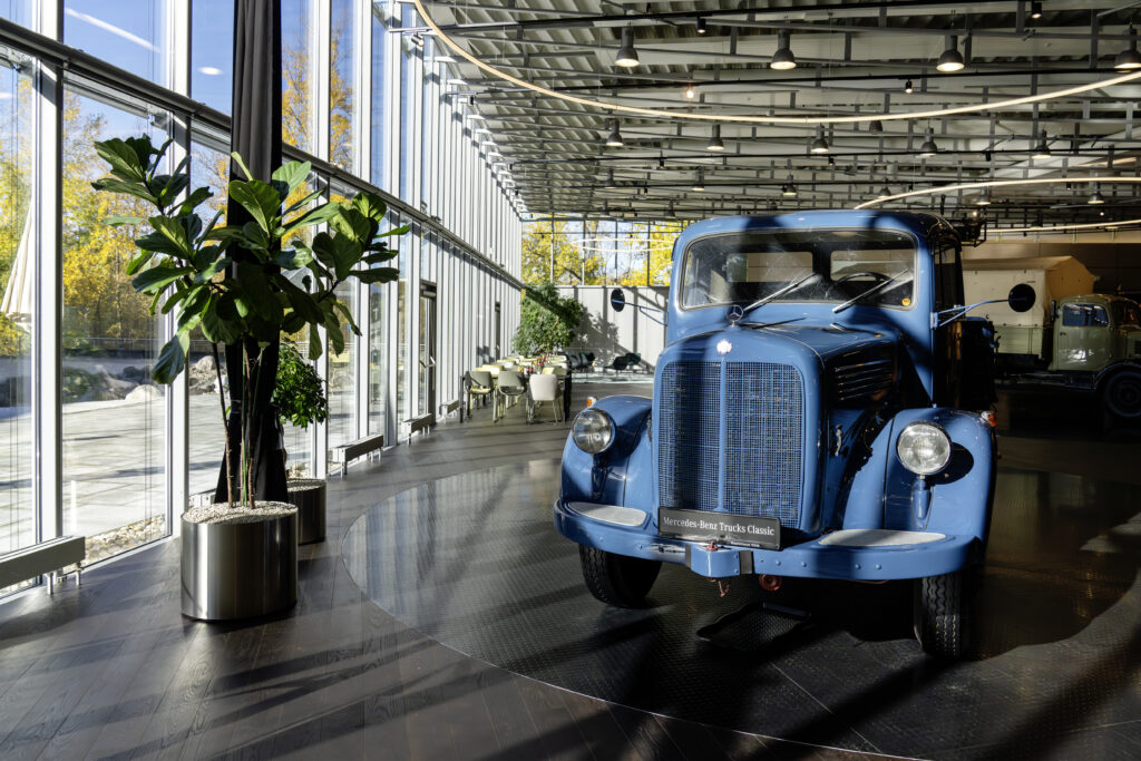 Mercedes-Benz Trucks inaugura il nuovo Customer Experience Center: spazio rinnovato, focus sull’esperienza 7