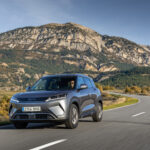 BYD lancia ATTO 2 Comfort, nuova versione del SUV elettrico compatto con 430 km di autonomia e ricarica rapida.