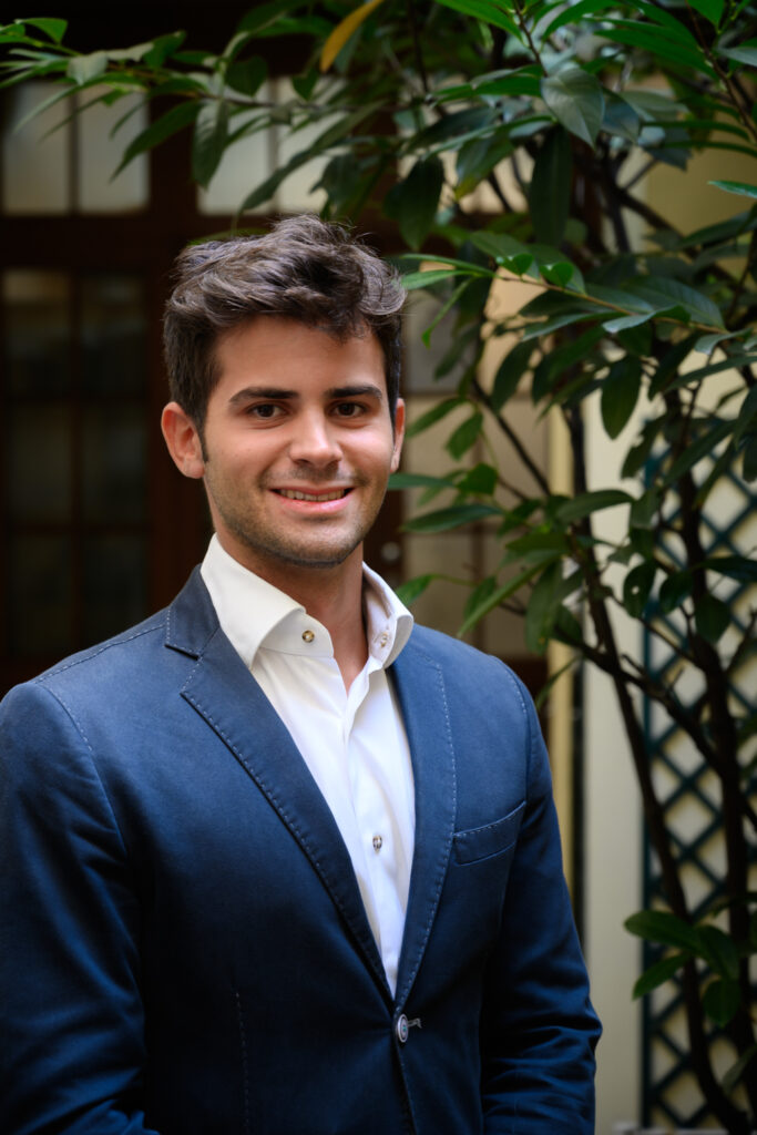 Edoardo Bertin, Head of Business Development & Growth di ClimateSeed, commenta l’impatto ambientale della logistica nel periodo natalizio: in Italia si stimano fino a 500.000 tonnellate di CO₂ in poche settimane.