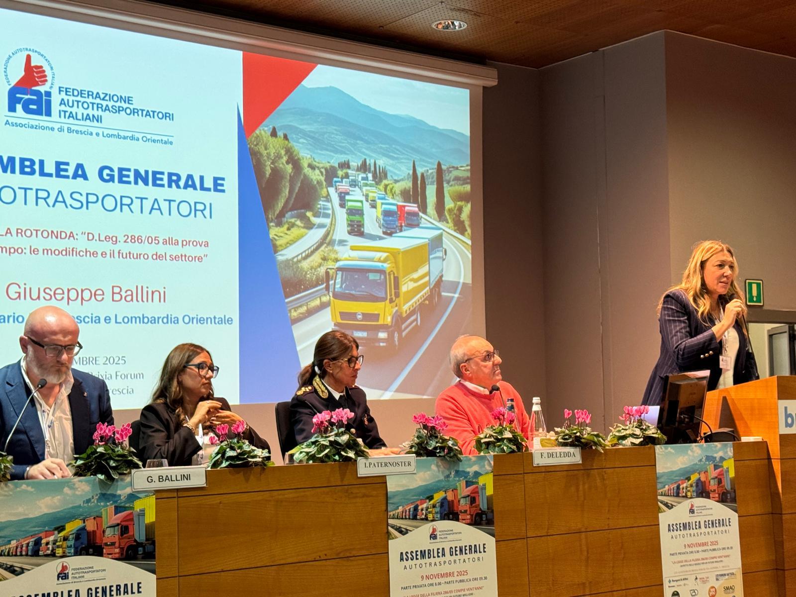 Un momento dell'assemblea annuale FAI a Brixia Expo, dove è stata presentata ufficialmente la nuova FAI Brescia e Lombardia Orientale, punto di riferimento per l’autotrasporto nelle province di Brescia, Mantova e Cremona.
