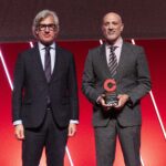 (da sinistra) Ricardo Duarte, Responsabile Vendite Regionali WEU/CEE di TÜV Rheinland, e Andrés Rodríguez, Responsabile Ingegneria Industriale e Manutenzione di Schmitz Cargobull Ibérica.