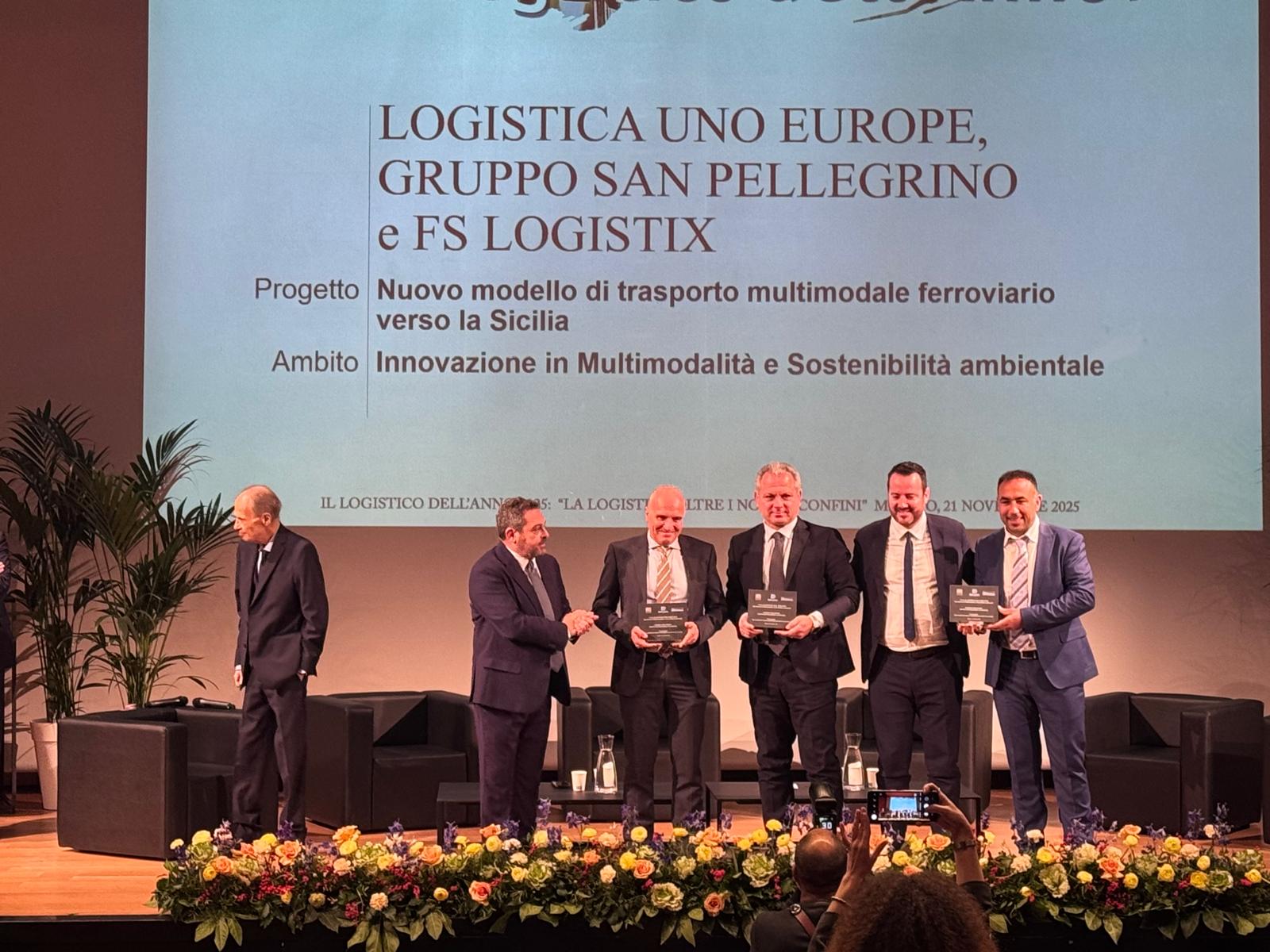 Premiazione durante l’edizione 2025 de “Il Logistico dell’Anno”, che ha visto Logistica Uno, Gruppo Sanpellegrino e FS Logistix protagonisti per un progetto di logistica sostenibile ferroviaria verso la Sicilia.