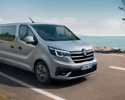 Renault Trafic Escapade, il nuovo van camper attrezzato pensato per viaggi all’insegna della libertà e dell’autonomia.