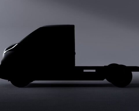 Il nuovo Kia PV5 Chassis Cab debutta in anteprima mondiale a SOLUTRANS 2025.