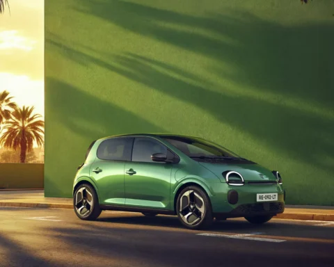 Renault Twingo E-Tech Electric, la city car elettrica compatta e sostenibile, ideale per la mobilità urbana.