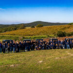 Il primo anniversario del GOT – la community ufficiale dedicata alla Classe G di Mercedes-Benz – celebra un anno di eventi, esperienze e relazioni che uniscono gli appassionati del celebre fuoristrada sotto il segno dell’autenticità e dello spirito di gruppo.