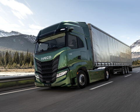 Dati contrastanti per Iveco Group nel Q3 2025: margini in calo, ma cresce la spinta nei segmenti autobus ed energia.