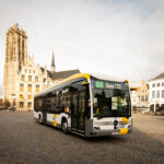 Daimler Buses e De Lijn siglano un accordo strategico per 500 autobus elettrici, con 80 unità già in ordine. La transizione verso il trasporto pubblico elettrico sarà completata entro il 2035.