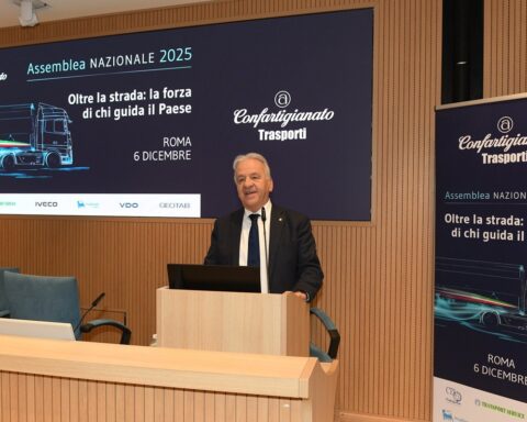 Claudio Riva, nuovo Presidente nazionale di Confartigianato Trasporti, guiderà per il prossimo triennio oltre 20.000 imprese del settore autotrasporto e logistica, puntando su rappresentanza unitaria e valorizzazione professionale.