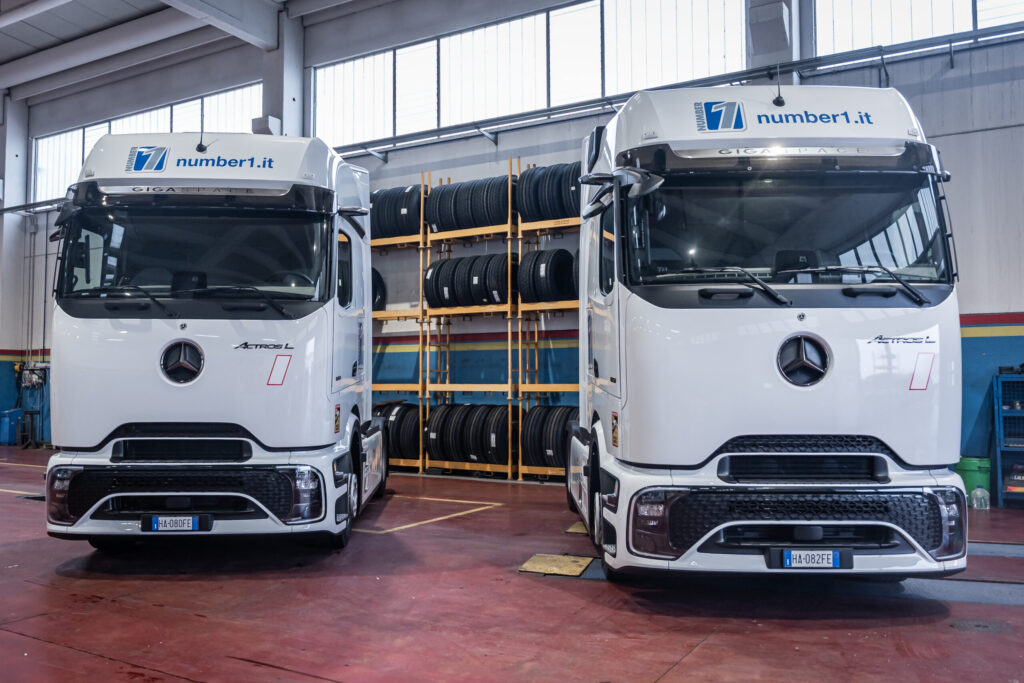 Number 1 sceglie i nuovi Actros L ProCabin di Daimler Truck per un trasporto sostenibile 4