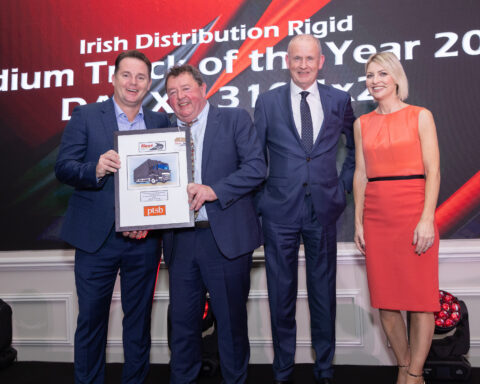 Il DAF XD premiato come miglior camion da distribuzione agli Fleet Transport Awards 2026: un nuovo successo per DAF Trucks nel settore dei veicoli commerciali.