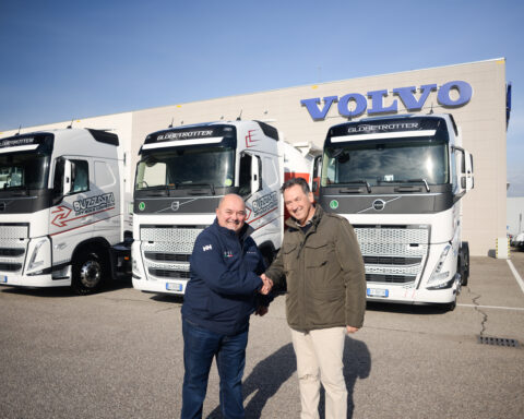 Buzzatti amplia la propria flotta con sei nuovi Volvo FH 500 per potenziare il trasporto intermodale in Europa.