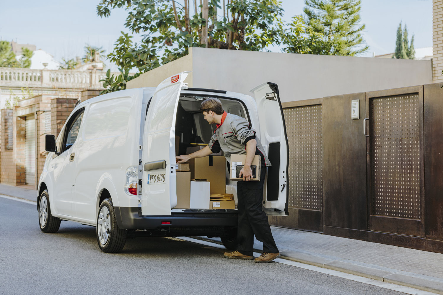 La collaborazione tra Webfleet, Bia Power e ChargeBroker introduce una soluzione integrata per migliorare l’efficienza energetica delle flotte elettriche, semplificando la gestione della ricarica e riducendo i costi operativi.