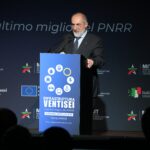 Espansione della rete Alta Velocità, investimenti infrastrutturali, obiettivi PNRR e progetti strategici del Gruppo FS per la mobilità ferroviaria del futuro.