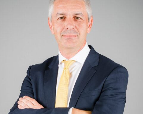 Flavio Castelli, Amministratore Delegato di CLS S.p.A., guida il processo di integrazione tra CLS e Degrosolutions, con l’obiettivo di rafforzare la presenza del brand nel mercato italiano dei carrelli elevatori e potenziare l’offerta di soluzioni intralogistiche ad alto valore aggiunto.