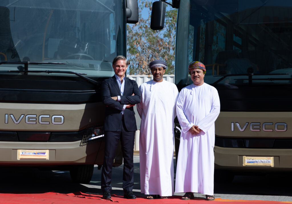 IVECO BUS rafforza il trasporto interurbano in Oman con tre veicoli CROSSWAY 3